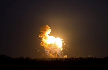 Rusia se ofrece a reabastecer la ISS, tras explosión del cohete estadounidense