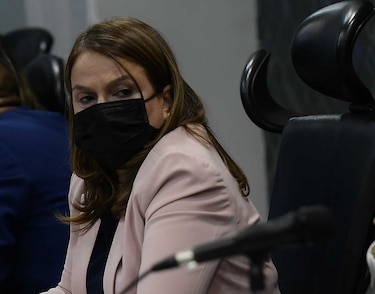 Escuelas en las que no se garantice la bioseguridad seguirán con las clases a distancia, dice la ministra de Educación