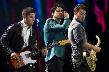 Los Jonas Brothers anuncian 50 nuevas fechas de conciertos de su gira mundial