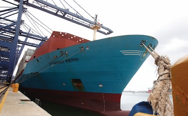 Maersk prevé llegada masiva de buques por retraso en Suez