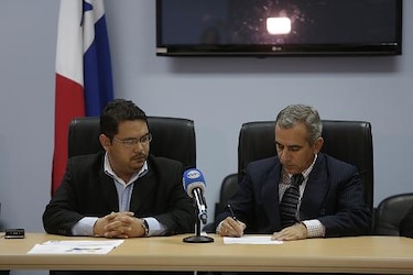 Mi Bus se queda; firma acuerdo con ATTT para solucionar problema del transporte