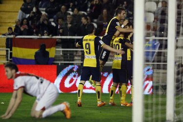 Atlético de Madrid golea al Rayo y lidera de nuevo en la Liga