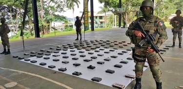 Decomisan un poco más de 50 mil paquetes de droga