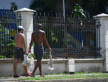 Panamá mantiene avisos de vigilancia por calor extremo, fuertes lluvias y oleajes este fin de semana