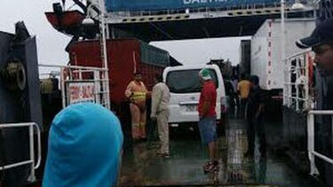 Transportistas de Isla Colón protestan; denuncian competencia desleal para Carnaval