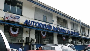 Fallas técnicas en sistema aduanero afectan movimiento de carga en el país