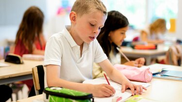Suecia vuelve al lápiz y papel: por qué uno de los países más tecnológicos de Europa está reduciendo la educación digital