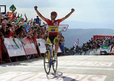 Alberto Contador conquista su tercera Vuelta, Malori gana la contrarreloj