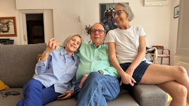 “La dicotomía era cuidarlo bien y a la vez ayudarlo a morir”: Gina Montaner sobre la eutanasia a la que se sometió en España su padre, el escritor cubano Carlos Montaner