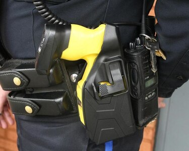 Alcaldía de Panamá busca empresa que le venda 100 pistolas eléctricas