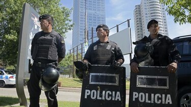 Detienen a 11 presuntos narcotraficantes en Uruguay