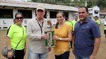 Ayú Prado acude a El Renacer para un partido de fútbol con los reclusos