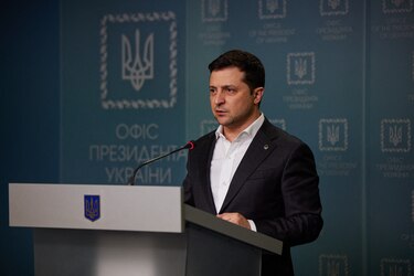 Presidente ucraniano llama a defender Kiev de inminente ataque ruso