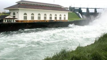 Canal de Panamá empezó vertido preventivo en embalse Gatún