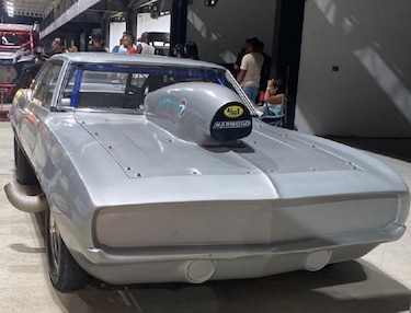 Ariel González Jr. y su Chevrolet Camaro brillaron en la pista