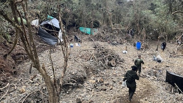 Desmantelan minas ilegales donde trabajaban 600 personas en un parque protegido de Colombia