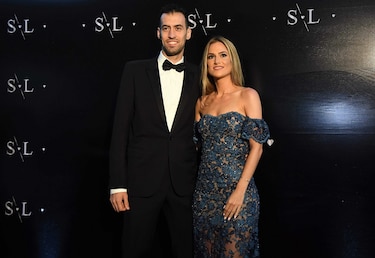 Luis Suárez renueva votos matrimoniales en Uruguay junto a astros del Barcelona