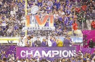 Rams tocan el cielo, ganan el Super Bowl