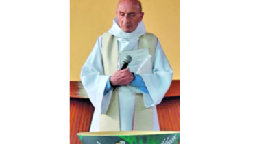 EI se atribuye asalto a iglesia y asesinato de sacerdote
