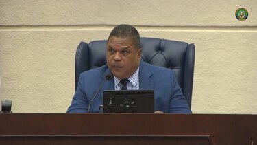 La jugada del presidente de la Asamblea Nacional para mantener vivo un proyecto de Benicio Robinson que no tiene los votos