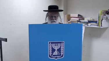 Cierran urnas en Israel, votación muy cerrada