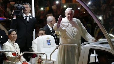 El Papa llega a palacio presidencial de Manila bajo fuertes medidas de seguridad