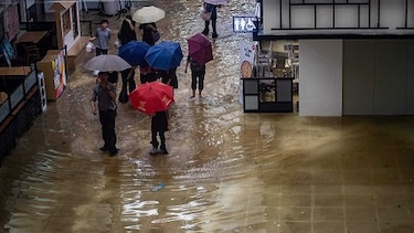 Tifón Mangkhut azota el sur de China; van 36 muertos