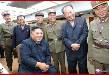 Corea del Norte lanza un supuesto satélite de vigilancia y pone en alerta a Japón