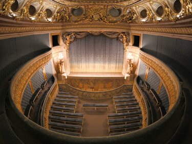 Teatro de María Antonieta renueva su belleza