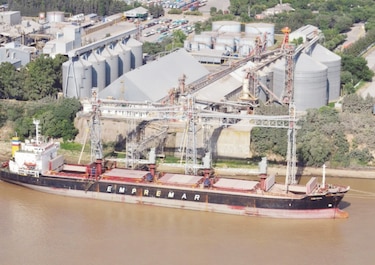 Sequía afecta la navegación  por el río Paraná 