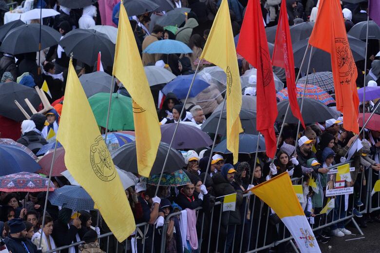 El papa pide en Líbano que los migrantes que huyen de las guerras nunca sean rechazados
