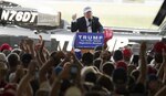 Trump dice que Cruz está sobornando a delegados