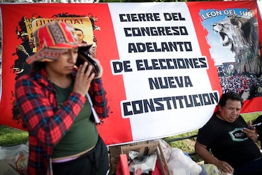 El Congreso de Perú aprueba adelanto de elecciones para abril de 2024