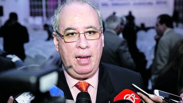 Ayú Prado incumple la carrera judicial