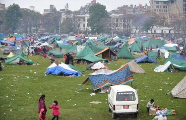 Más de 3 mil 200 muertos por el terremoto de Nepal