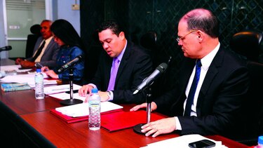 Comisión aplaza debate de reformas