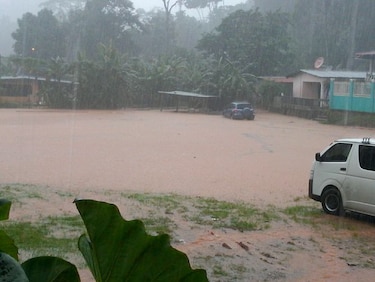 Lluvias causan inundaciones y deslizamientos de tierra en Colón