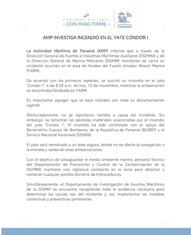 Una embarcación se hunde en Amador tras ser consumida por un incendio