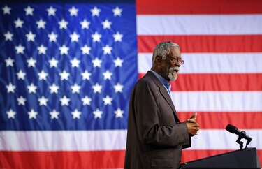 Bill Russell, leyenda de los Boston Celtics, fallece a los 88 años