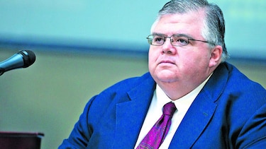 Carstens deja su cargo en Banxico