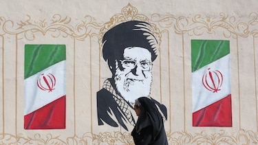 ¿Por qué Irán está arriesgando tanto por el estrecho de Ormuz?