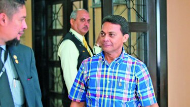 Ordenan arresto de Ángel De La Cruz por tóxico mortal