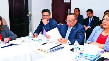 Ministro pide pruebas de denuncias