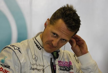 Schumacher 'cruza los dedos' para que Barrichello siga en la Fórmula Uno