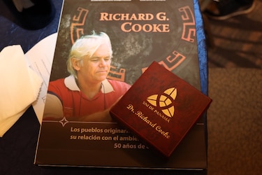 Homenaje póstumo al pionero de la arqueología en Panamá: Richard Cooke