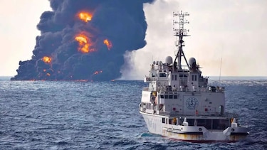 Irán: 'No hay esperanza' por marinos de petrolero de bandera panameña incendiado