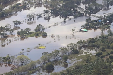 Inundaciones amenazan el corazón bananero de Colombia con más de 1,200 hectáreas afectadas