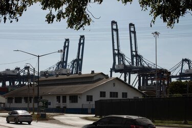 Silencio en torno al acuerdo de CK Hutchison y BlackRock para compra de puertos en Panamá