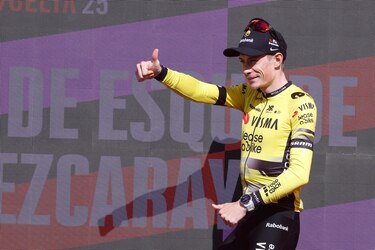 Jonas Vingegaard, sin ‘la roja’, descansa como líder real de la Vuelta