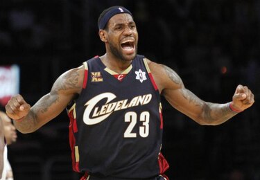 LeBron James regresa con los Cavaliers de Cleveland